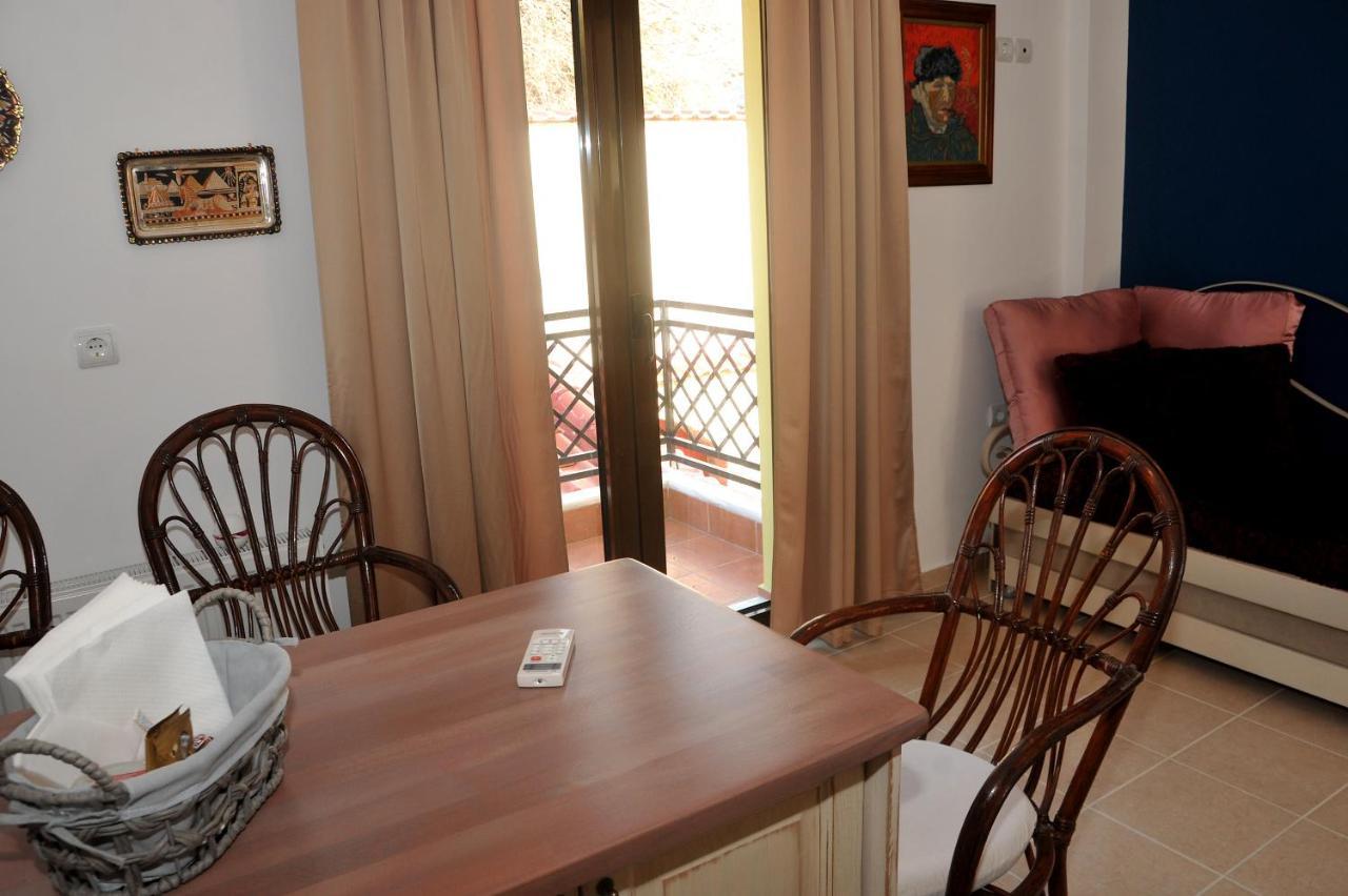 דירות קאלאבאקה Dominique Meteora House מראה חיצוני תמונה